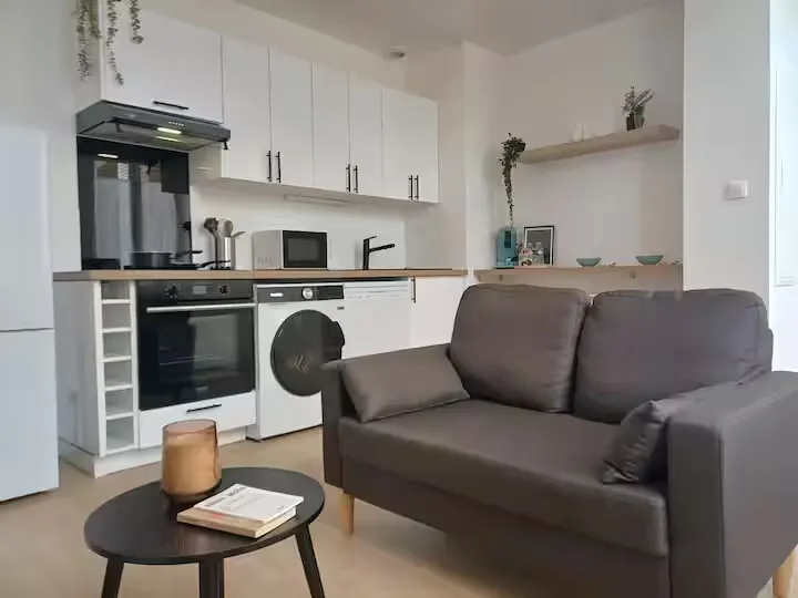 Le Clos Carnot 5, canapé et cuisine équipée